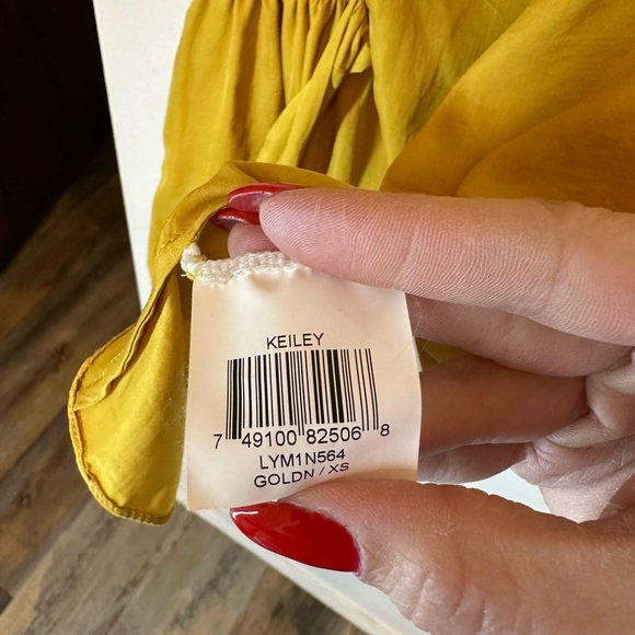 BCBGmaxazria draped halter belted top keiley - Picture 3 of 4